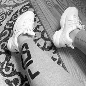 Meet your Posher, Gabriela